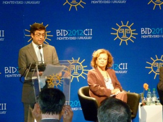 El presidente del BID, Luis Alberto Moreno, en el seminario con la sociedad civil / Crédito:Raúl Perri /IPS